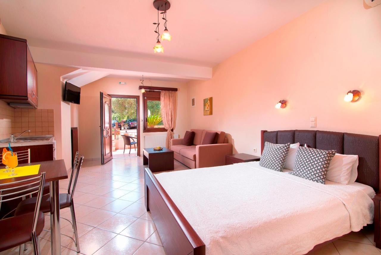 Elekon Apartments Chrisi Ammoudia Esterno foto